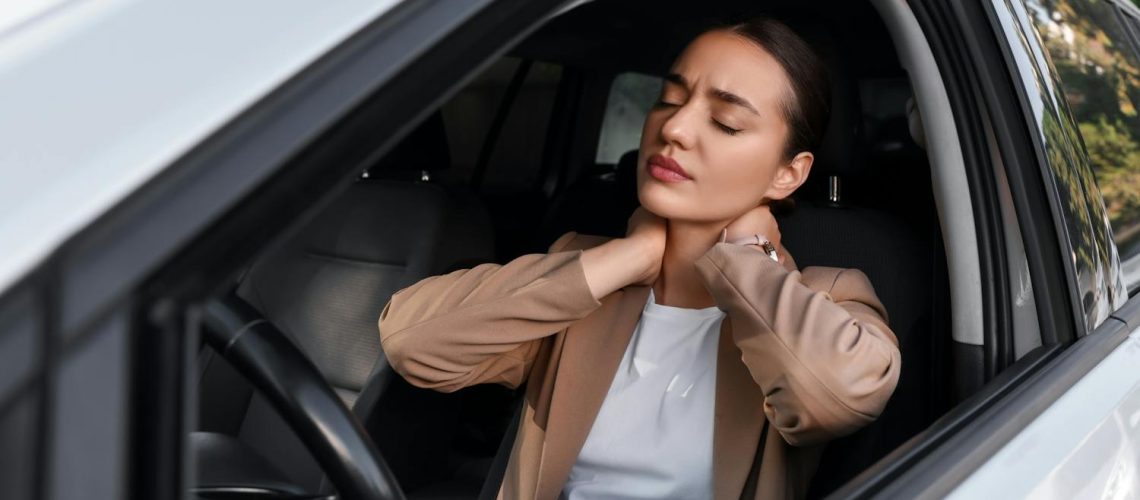 Scoliose et voiture : conduite, douleurs, précautions… ce qu'il faut savoir
